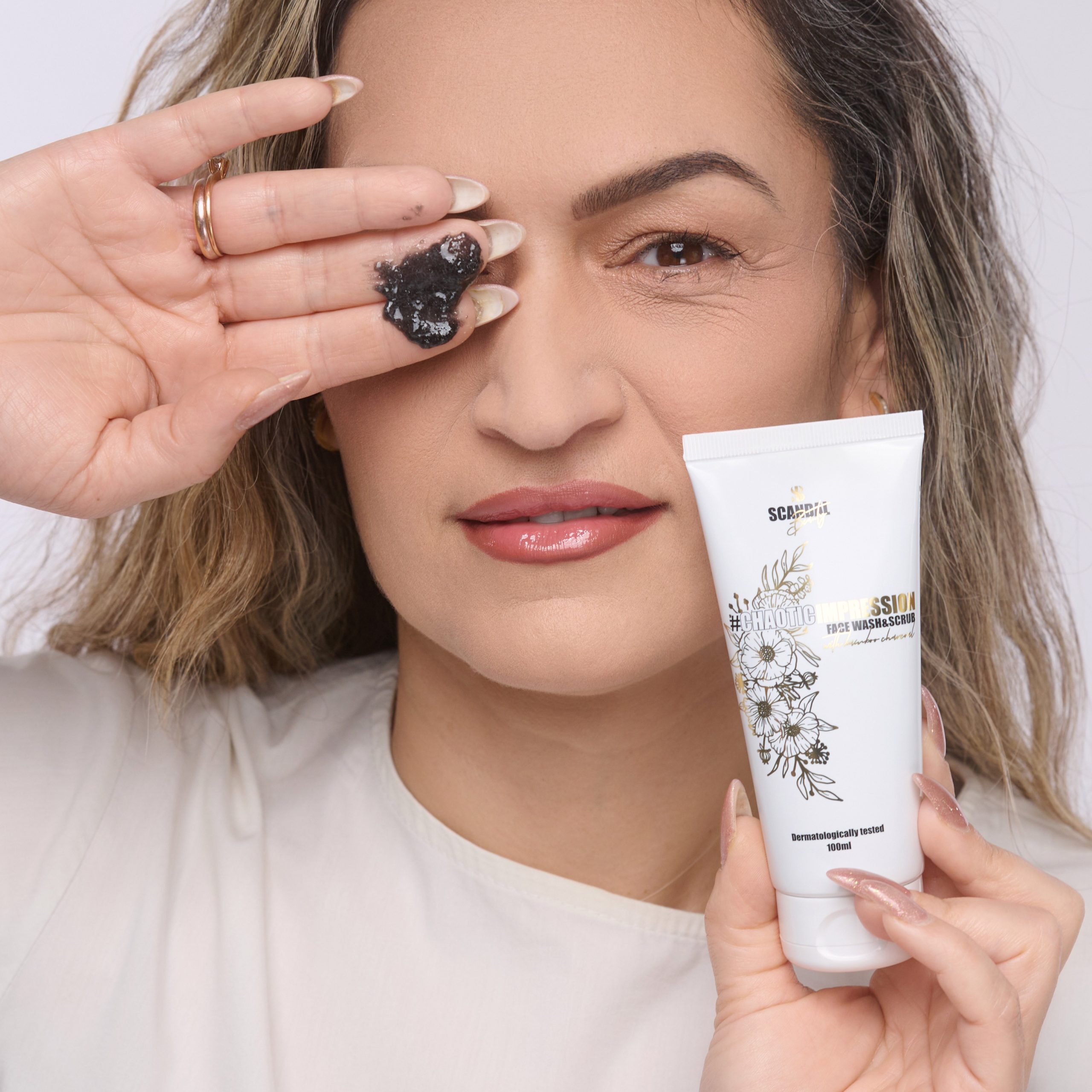 Face Wash & Scrub – Καθαρισμός & Απολέπιση με Bamboo Charcoal & Ζάχαρη, 100ml - Image 3